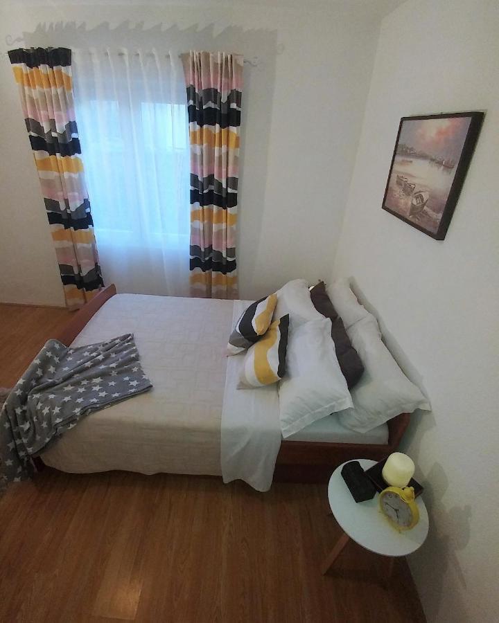 Apartments Pipi Pakoštane Extérieur photo
