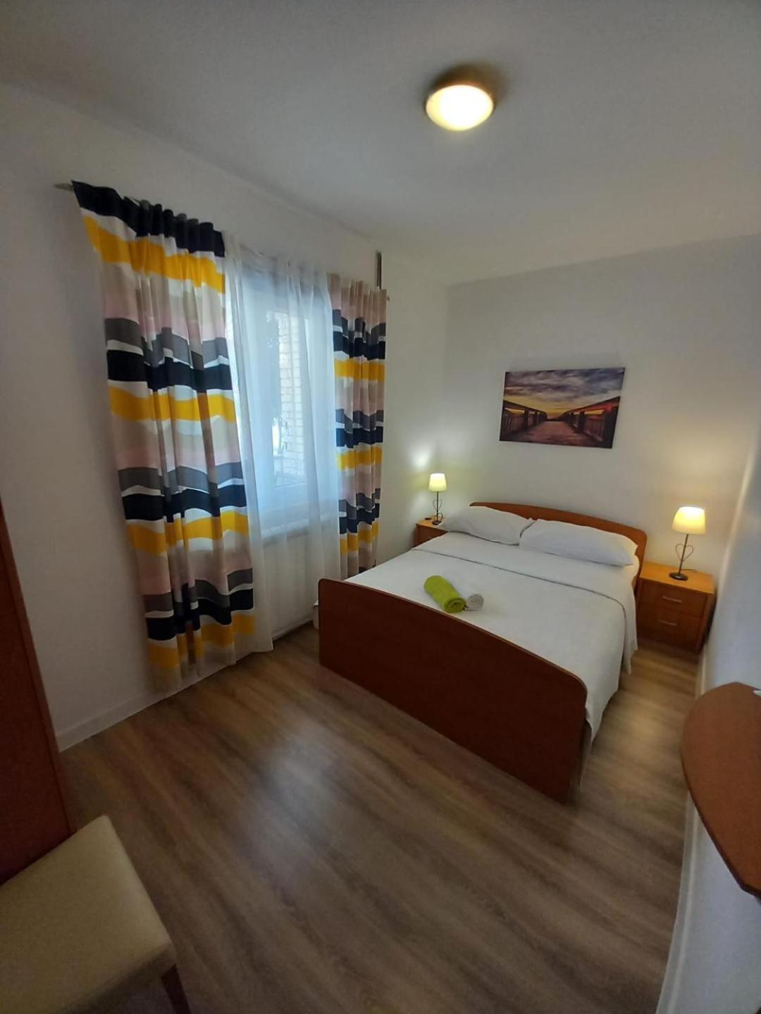 Apartments Pipi Pakoštane Extérieur photo