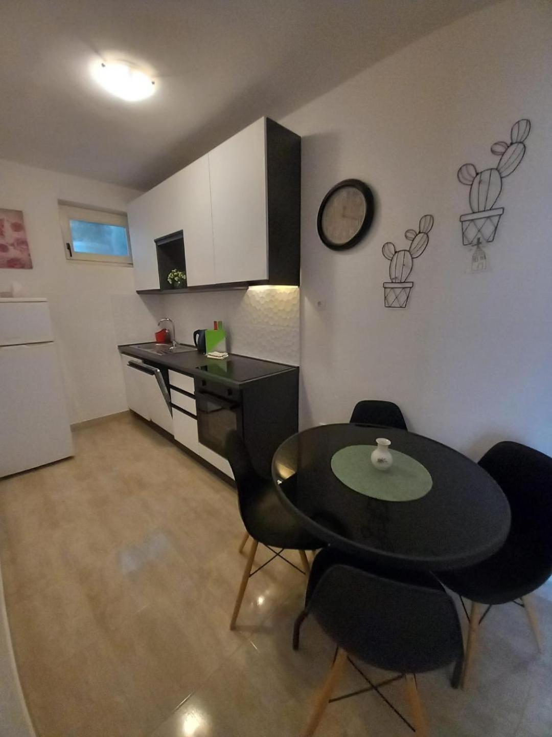 Apartments Pipi Pakoštane Extérieur photo