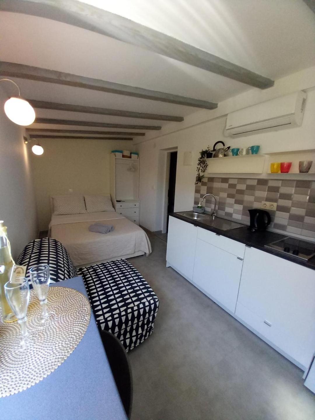 Apartments Pipi Pakoštane Extérieur photo