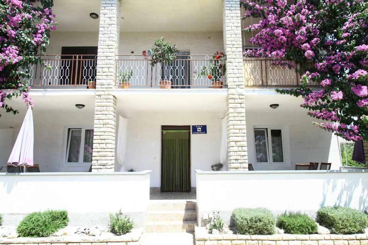 Apartments Pipi Pakoštane Extérieur photo