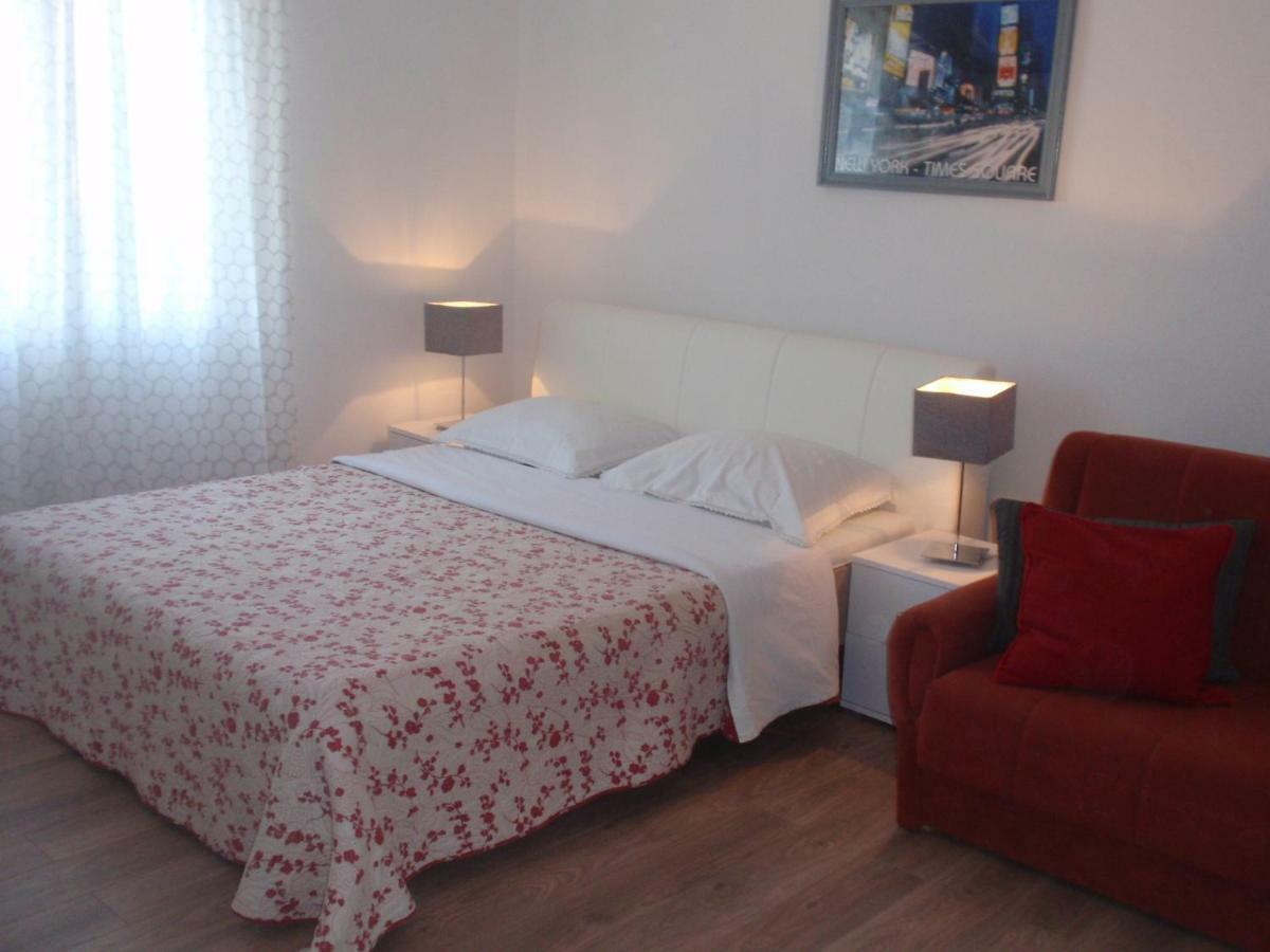 Apartments Pipi Pakoštane Extérieur photo